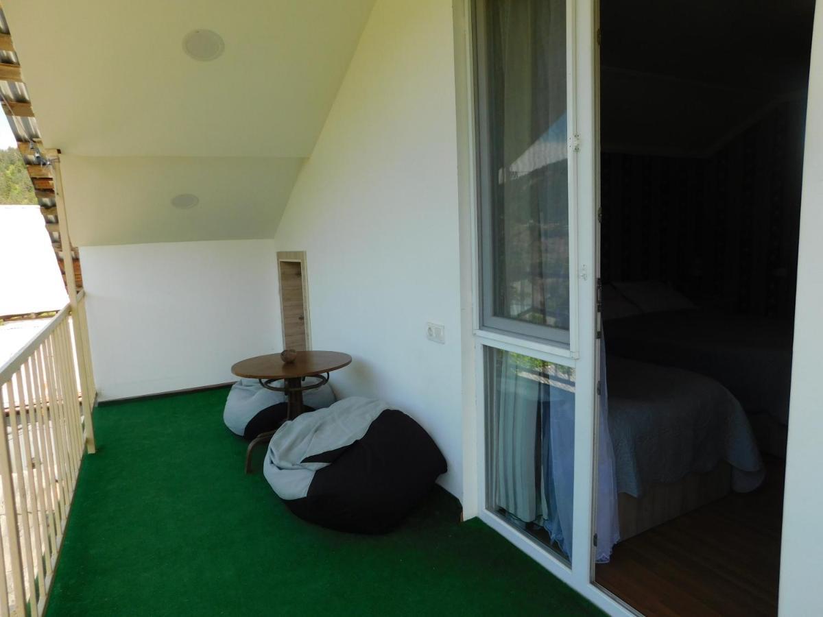Akaki'S Guesthouse Borjomi Exterior photo