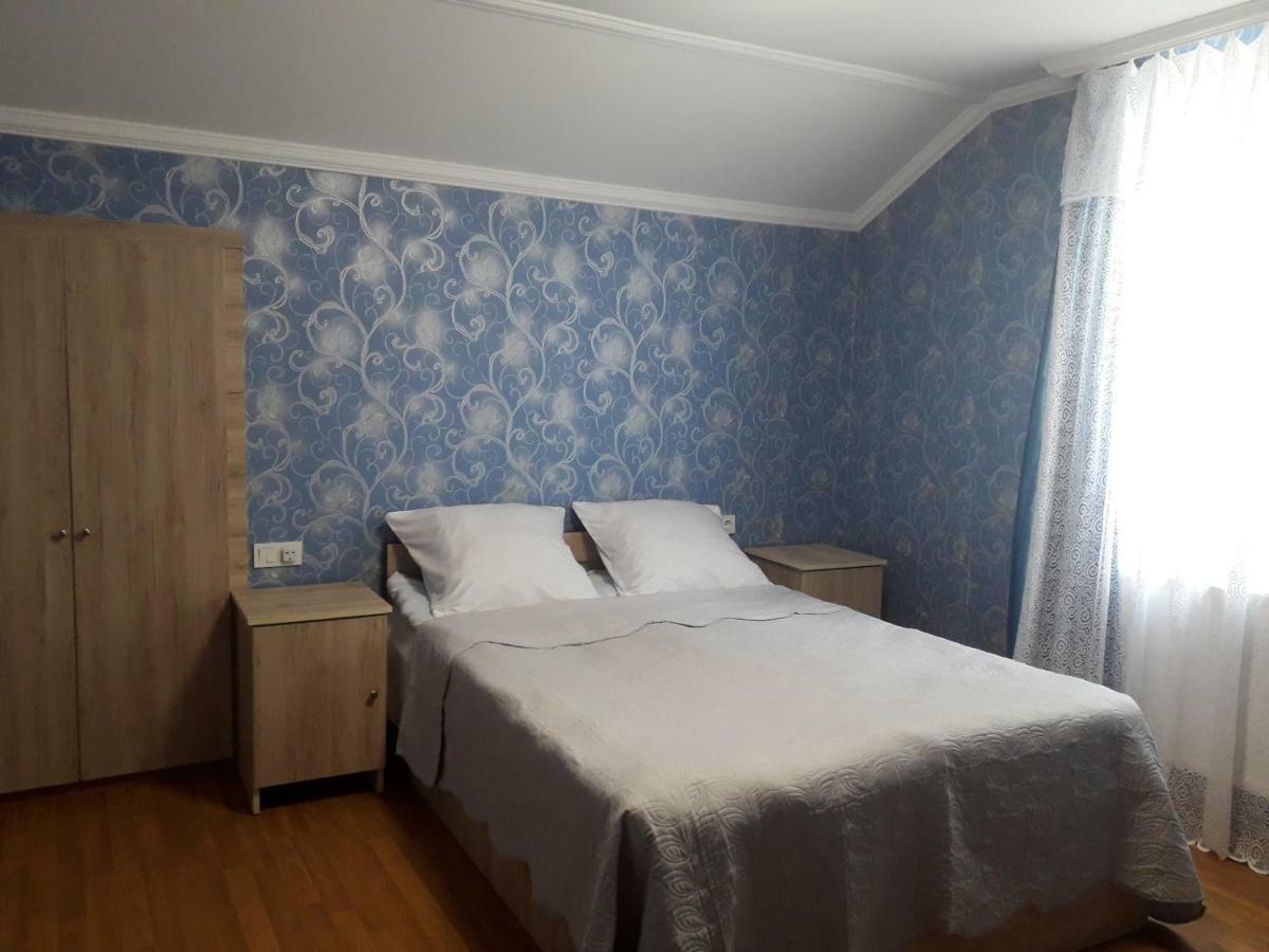 Akaki'S Guesthouse Borjomi Exterior photo